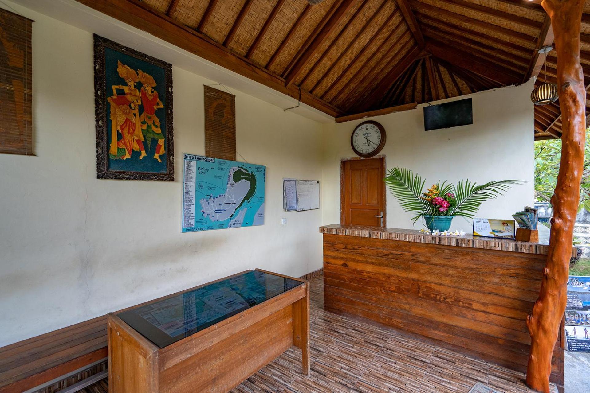 Karang Mas Lembongan Hotel นูซาเลมโบงัน ภายนอก รูปภาพ