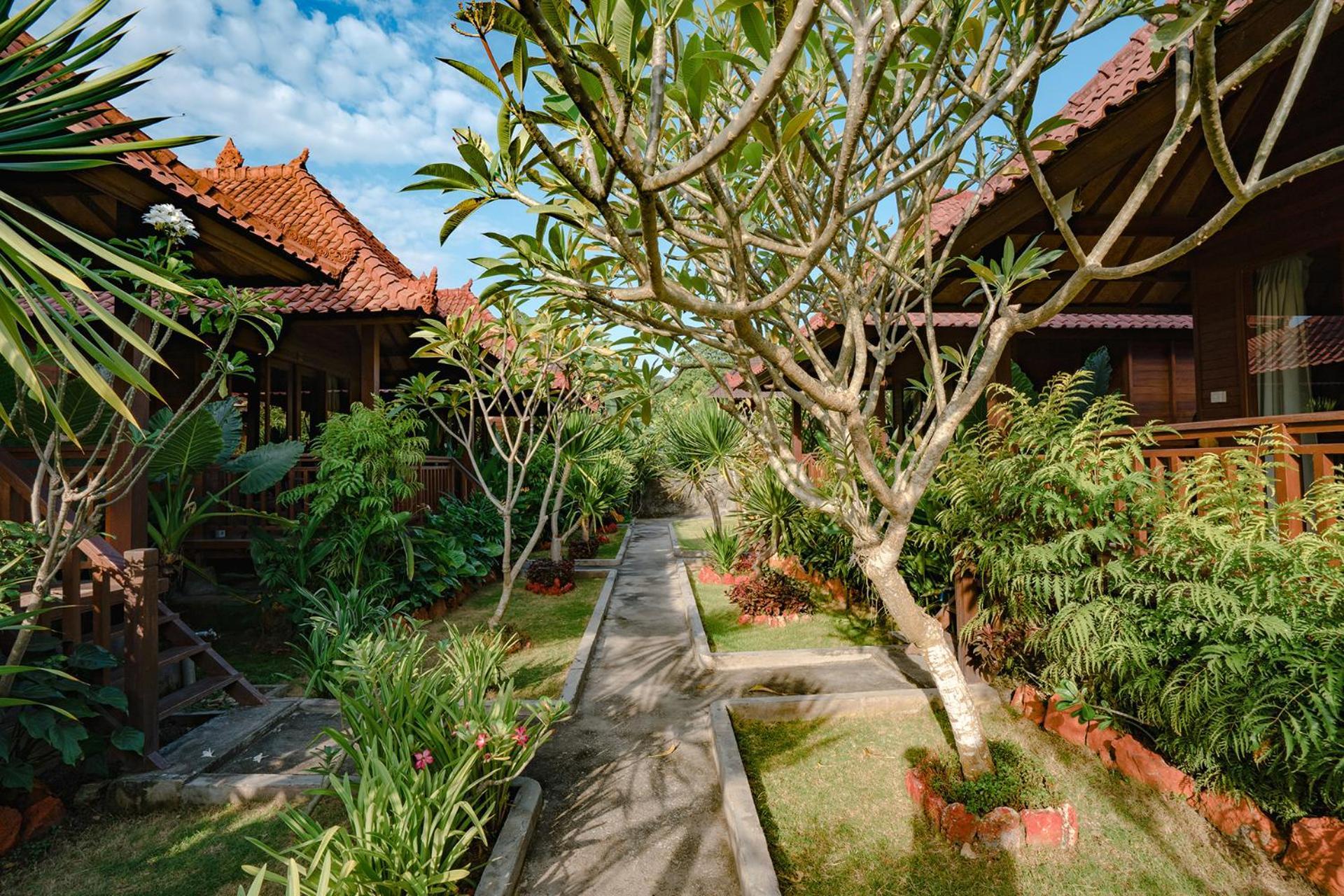 Karang Mas Lembongan Hotel นูซาเลมโบงัน ภายนอก รูปภาพ