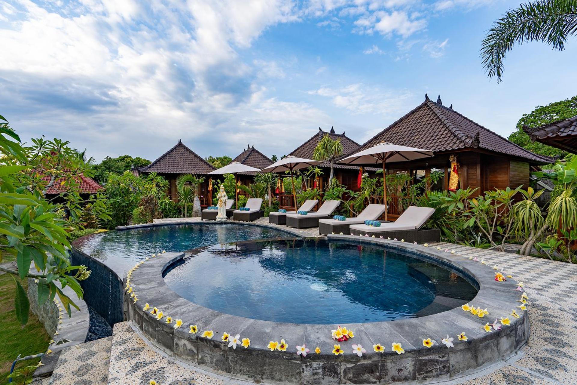 Karang Mas Lembongan Hotel นูซาเลมโบงัน ภายนอก รูปภาพ