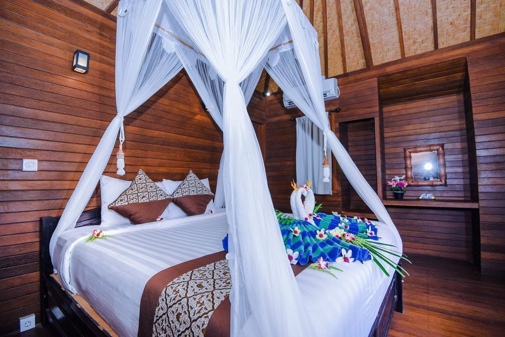 Karang Mas Lembongan Hotel นูซาเลมโบงัน ภายนอก รูปภาพ