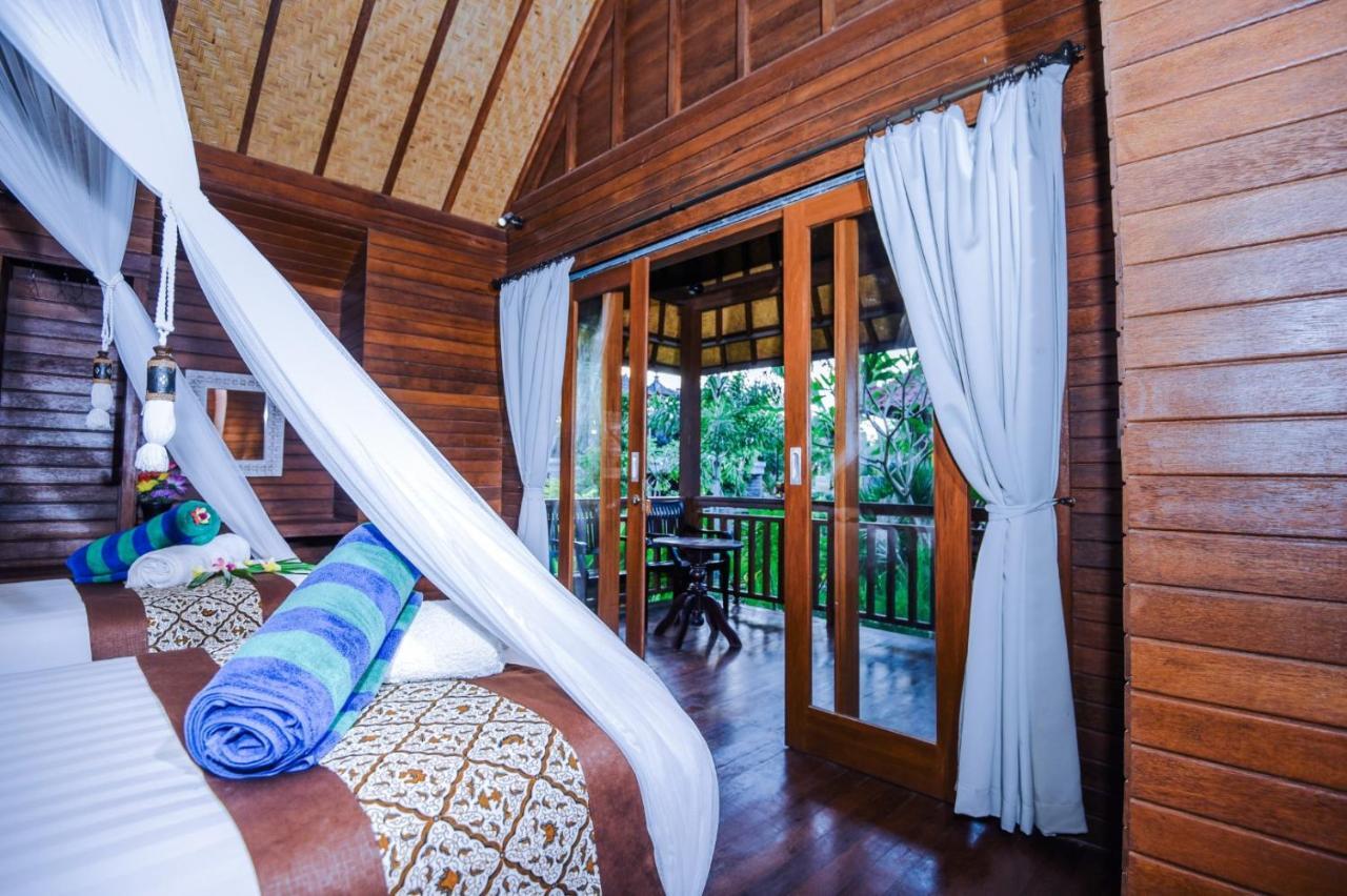 Karang Mas Lembongan Hotel นูซาเลมโบงัน ภายนอก รูปภาพ